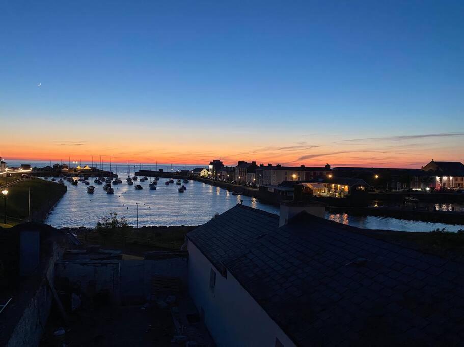 Aberaeron Island House - Panoramic Harbour Views Villa Luaran gambar